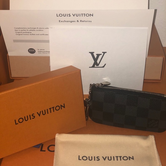 Authentic Louis Vuitton Key Pouch NWT - Picture 1 of 2